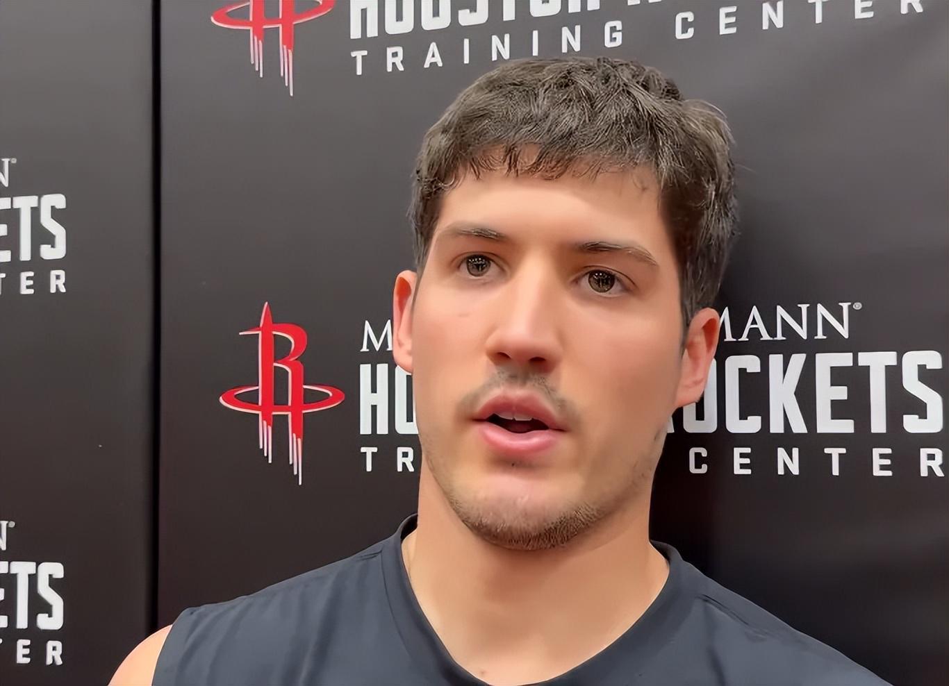 却愿意放弃首发，谢泼德说出心里话，他解决火箭难题