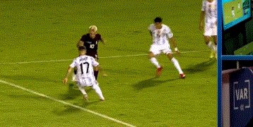 1630634664267036559.gif 5579.gif